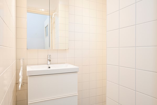 Medium property photo - Spaarwaterstraat 42, 2593 RN The Hague